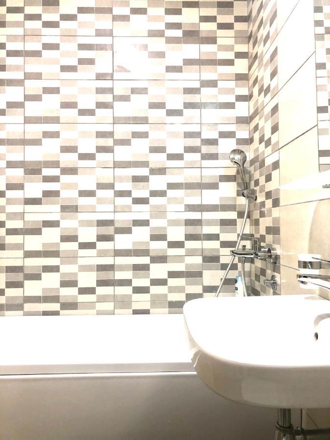 Matea Apartment Тиват Екстериор снимка