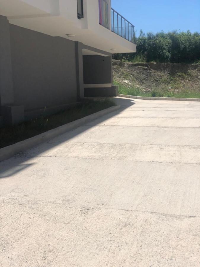 Matea Apartment Тиват Екстериор снимка