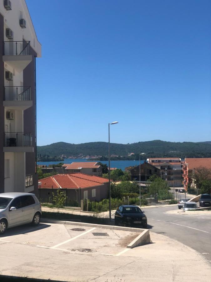 Matea Apartment Тиват Екстериор снимка